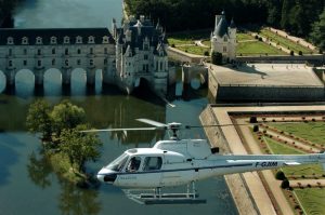 Paris ve Loire Şatoları Helikopter Turu 4